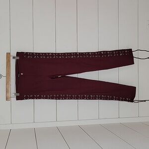 ROCK N ROLL! Active USA medium burgundy lace up leggings